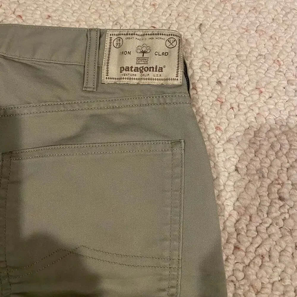 Patagonia classic khaki